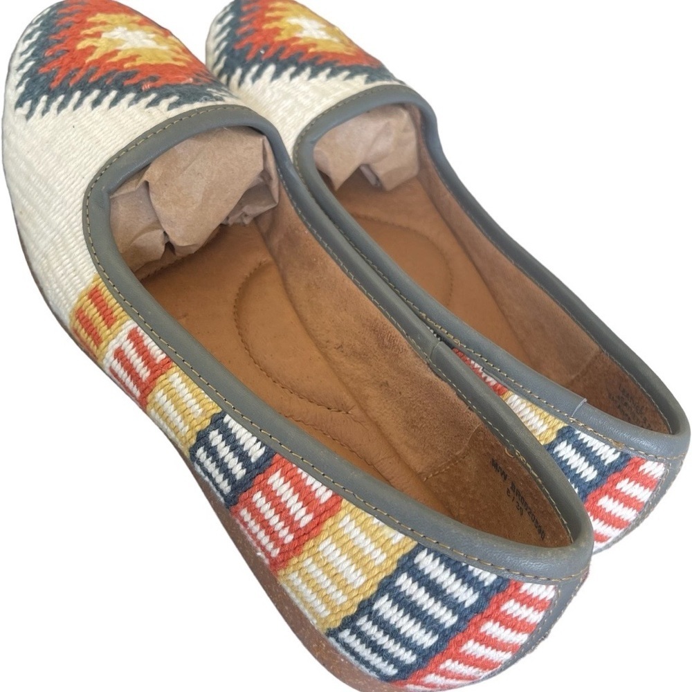 Born Giselle Women’s Casual Shoes - Picture 8 of 12